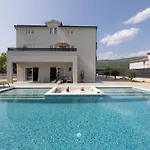 Olea Mansion Excelsior - Tennis, Atv, Sauna, Jacuzzi, Gym Willa *