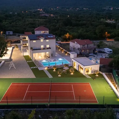 Olea Mansion Excelsior - Tennis, Atv, Sauna, Jacuzzi, Gym Willa Bristivica