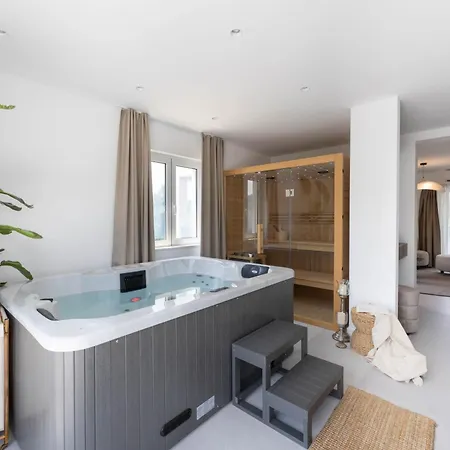 Olea Mansion Excelsior - Tennis, Atv, Sauna, Jacuzzi, Gym Villa